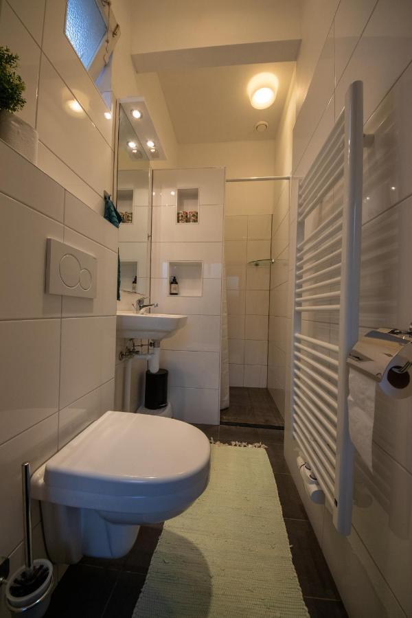 De Cel Apartment เนส ภายนอก รูปภาพ